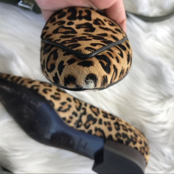 COLE HAAN Leopard Flats - Picture 6 of 6